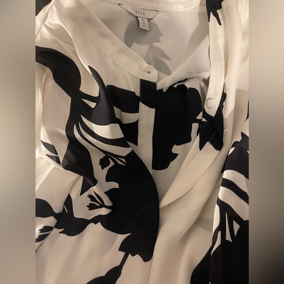 Joie Black and White Floral Button-Up Blouse - Picture 4 of 4